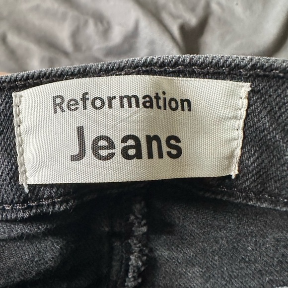 Reformation Jeans Denim Black Cindy Bootleg Jean in Erie Wash size 24 EUC - Picture 7 of 10